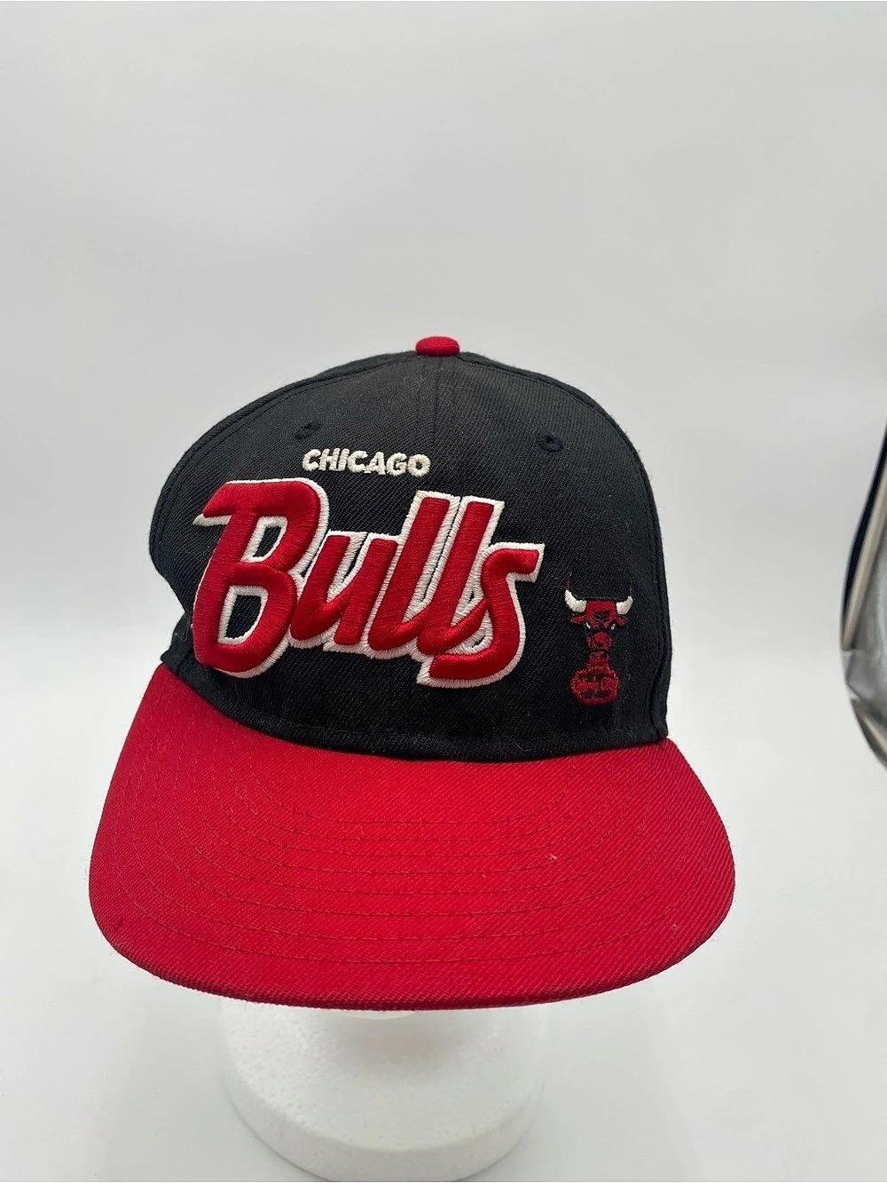 Vintage New Era Chicago Bulls Swash-Script 9FIFTY Snapback Hat Black & Red